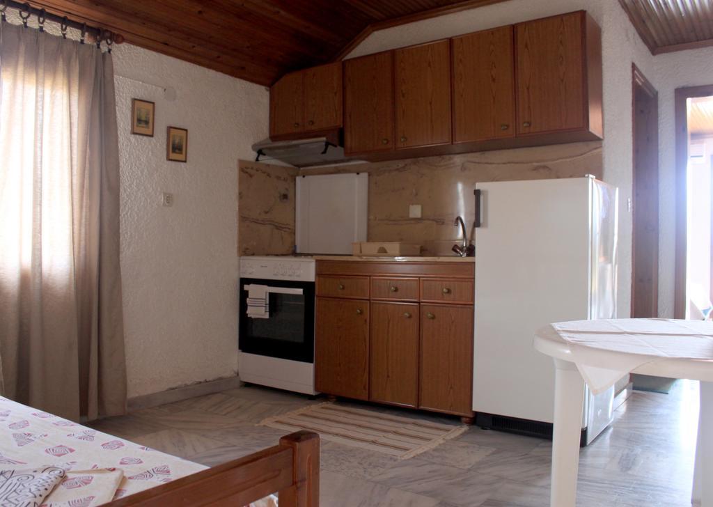 Kehagias Apartments Vrasná 外观 照片